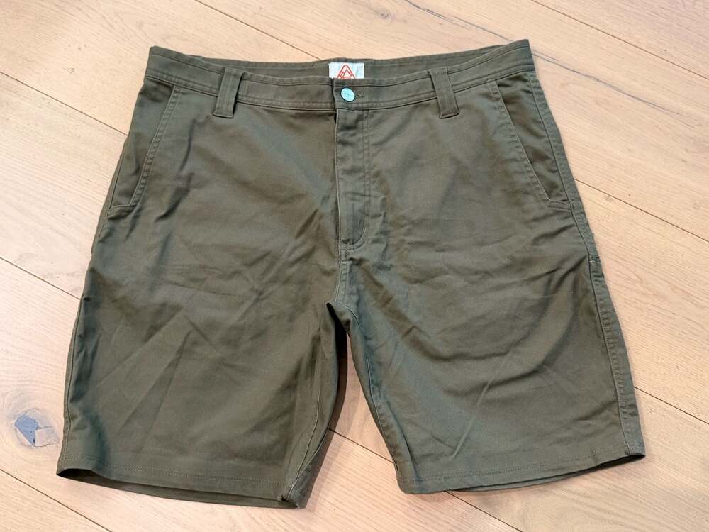 LIVSN Men's Flex Canvas Shorts in Olive, Size 34